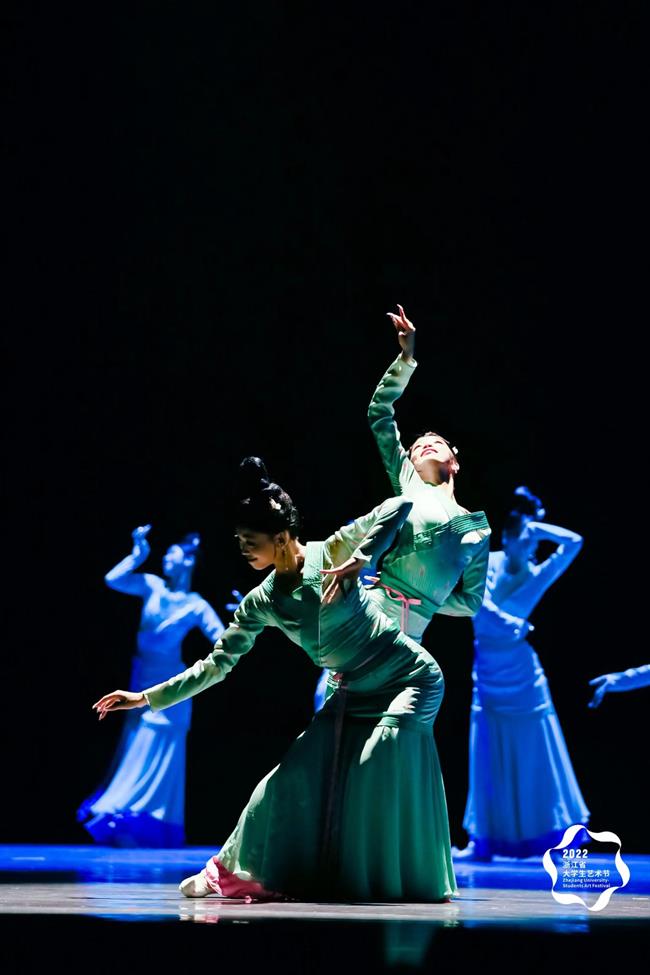 舞蹈 乙组 一等奖 《春水前溪》.jpg