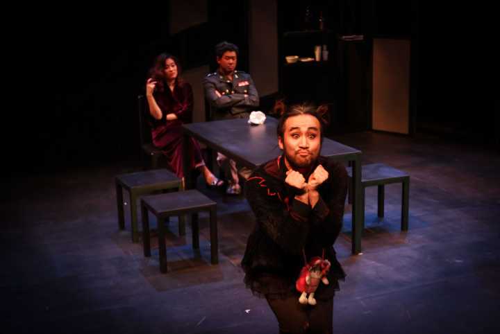 韩国话剧《访客》.jpg 韩国话剧《访客》.jpg