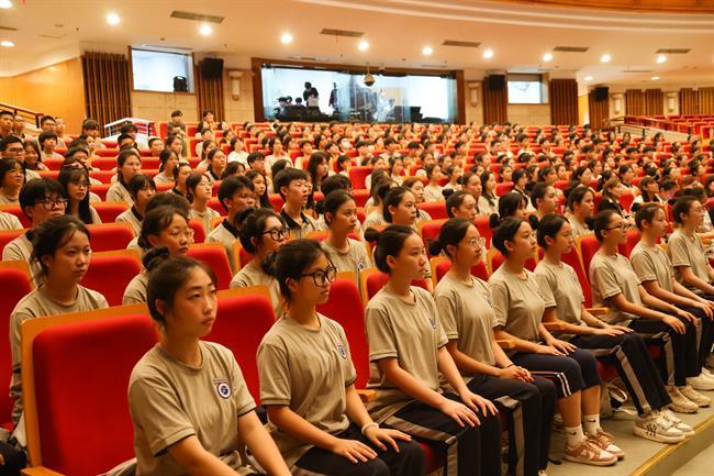 2023级新生开学典礼.jpg