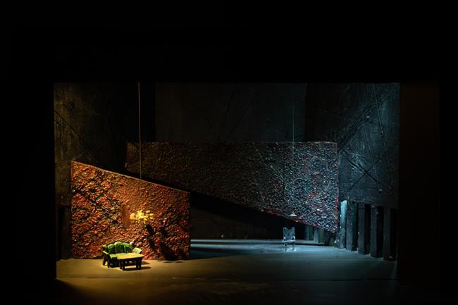 话剧《巴尔干妇女》作者廖佩瑶 指导老师田旻.jpg